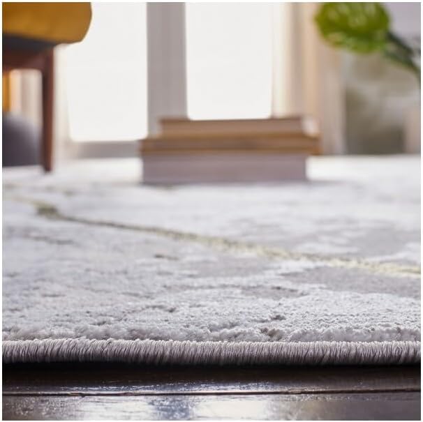 SAFAVIEH Amelia Collection Accent Rug - Image 4
