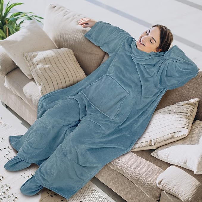 PAVILIA Fleece Blanket with Sleeves, Foot Pockets - Image 3