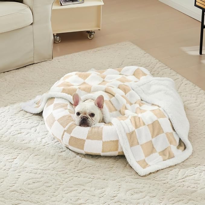Checkered Dog Blanket, Cute Aesthetic Style Fluffy Fleece Pets Blanket - Image 2