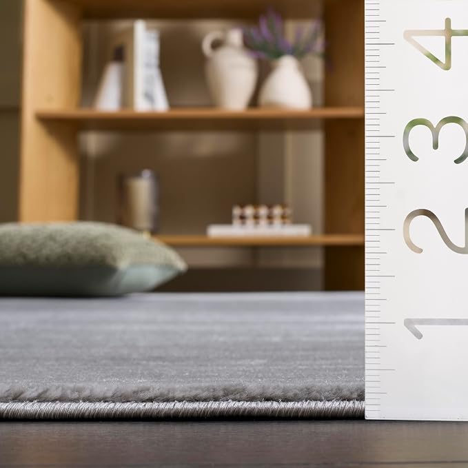 SAFAVIEH Vision Collection Area Rug - Image 3