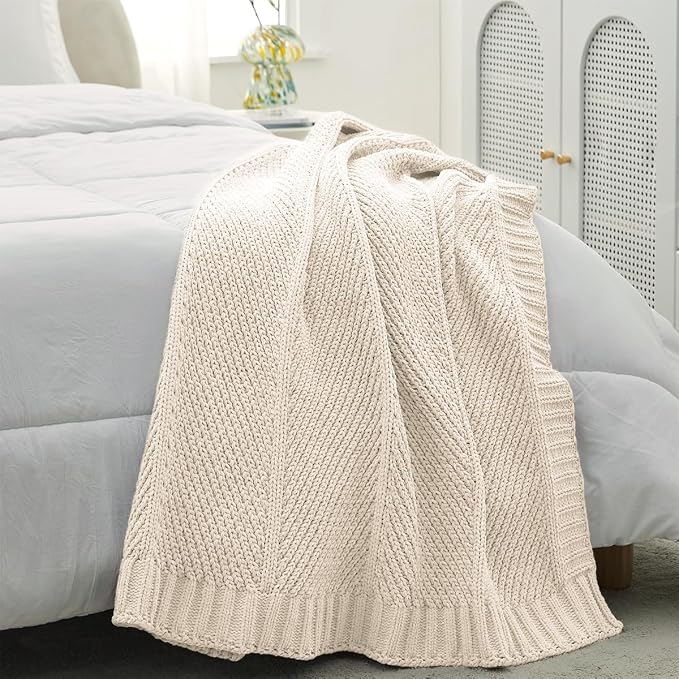 Amélie Home Chevron Chenille Knit Throw Blanket - Image 9