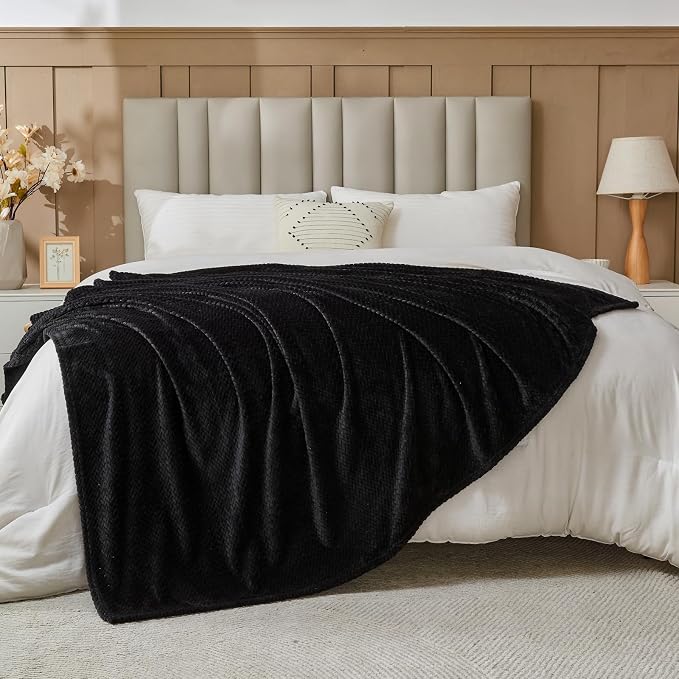 NEWCOSPLAY Super Soft Throw Blanket Black Premium Silky Flannel Fleece Leaves - Image 7