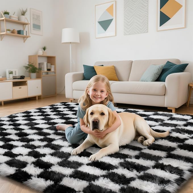 Checkered Rug for Bedroom, 5x8 Black and White Area Rugs, Classic Checkered - Image 5