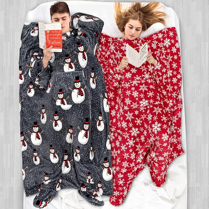 PAVILIA Fleece Blanket with Sleeves, Foot Pockets - Image 5