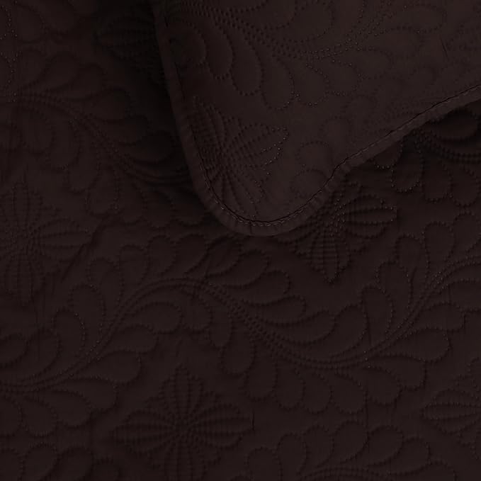 Easy-Going Full/Queen Size Reversible Quilt Set - Image 3