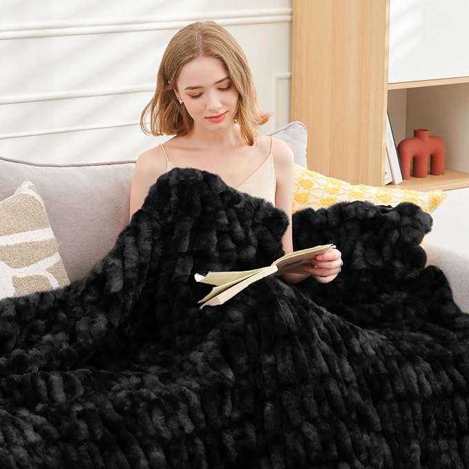Ultra Soft Luxury Faux Fur Throw Blanket - Image 5