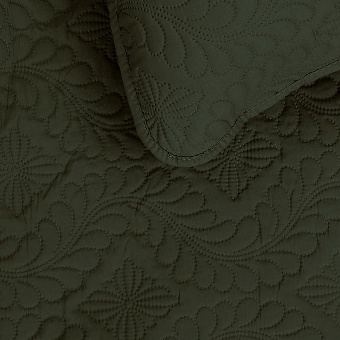 Easy-Going Twin Size Reversible Quilt Set - Image 3
