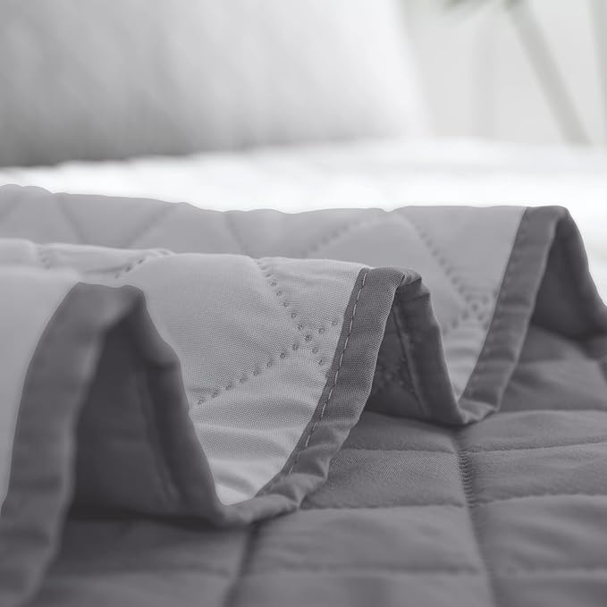 Easy-Going Full/Queen Size Reversible Quilt Set - Image 6
