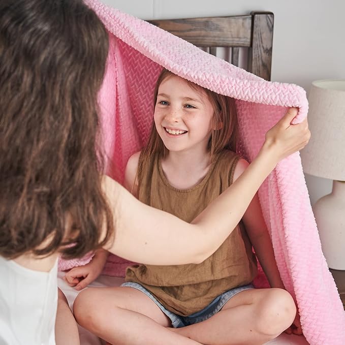 NEWCOSPLAY Super Soft Throw Blanket Pink Premium Silky Flannel Fleece Leaves - Image 3