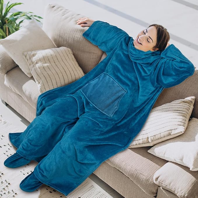 PAVILIA Fleece Blanket with Sleeves, Foot Pockets - Image 3