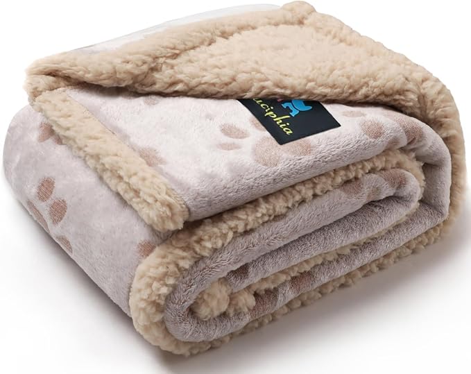 Luciphia Waterproof Pet Blankets Whith Paw Print by luciphia
