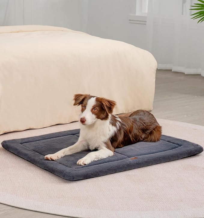 MADE 4 PETS Dog Crate Pad Bed for Medium Dogs, Washable & Reversible, Anti-Slip - Image 7