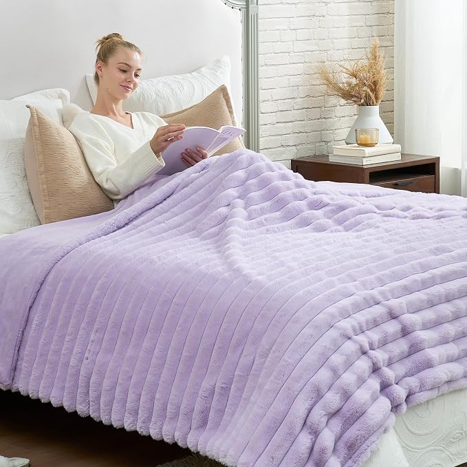 Cozy Bliss Faux Fur Throw Blanket - Image 3