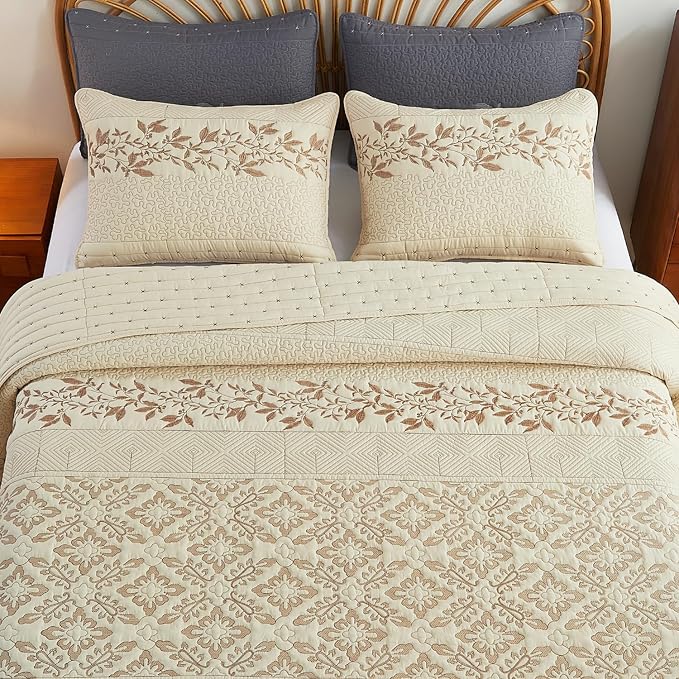 EVENHUG Floral Embroidered Quilt Set Queen Size 3 Piece Bedding Set Reversible - Image 7