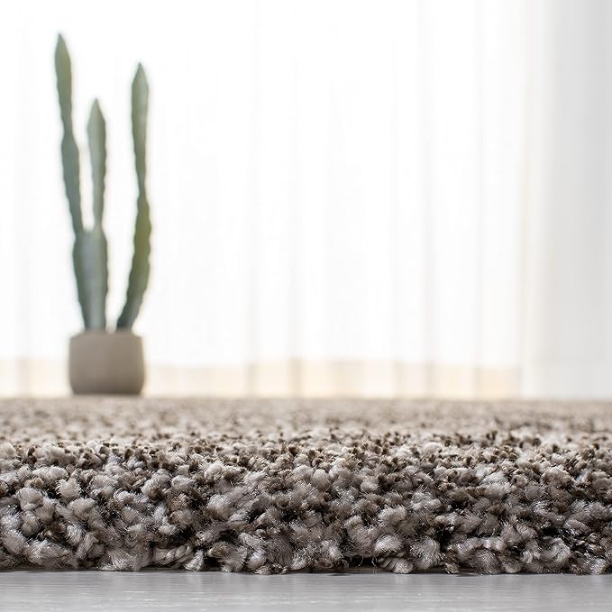 SAFAVIEH Milan Shag Collection Accent Rug - Image 4