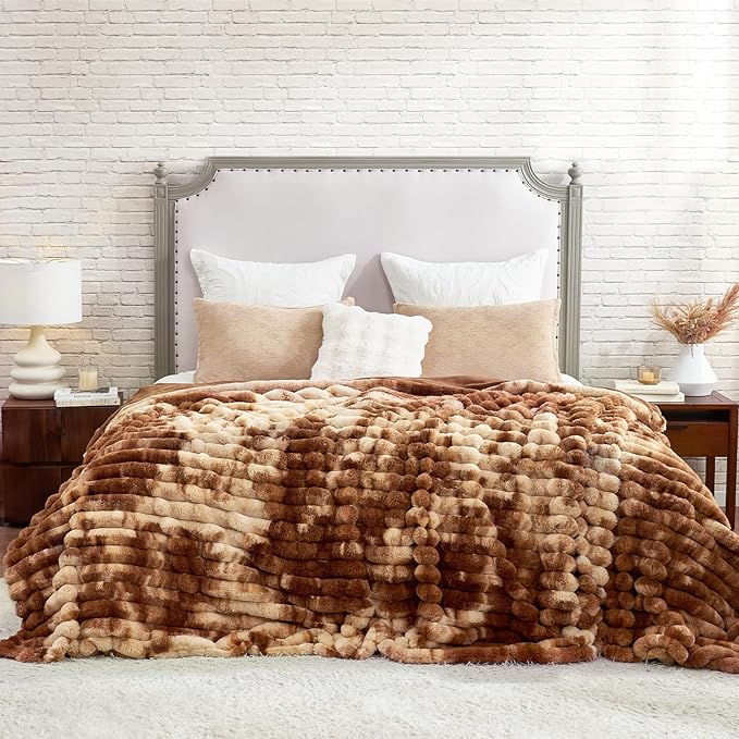 Cozy Bliss Faux Fur Throw Blanket - Image 3