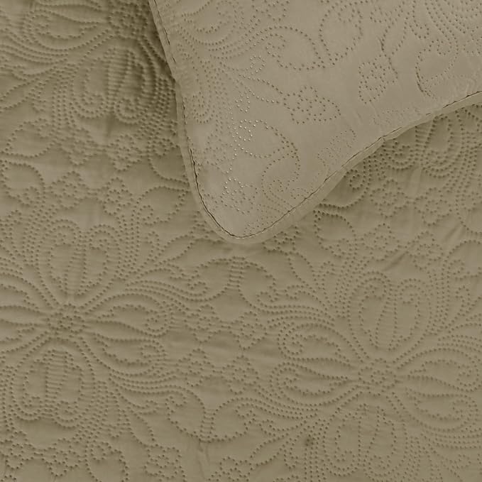 Easy-Going King Size Reversible Quilt Set - Image 3