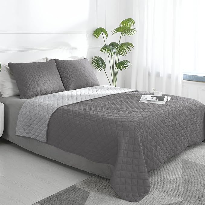 Easy-Going Full/Queen Size Reversible Quilt Set by Easy-Going