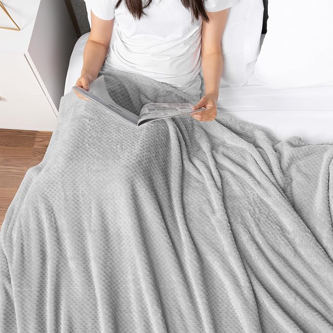 PAVILIA Light Gray Throw Blanket - Image 6