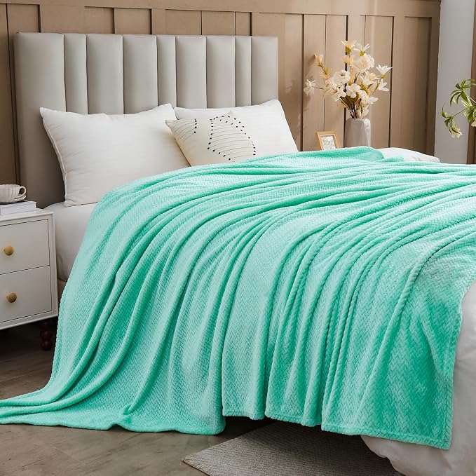 NEWCOSPLAY Super Soft Throw Blanket Aqua Premium Silky Flannel Fleece Leaves - Image 8