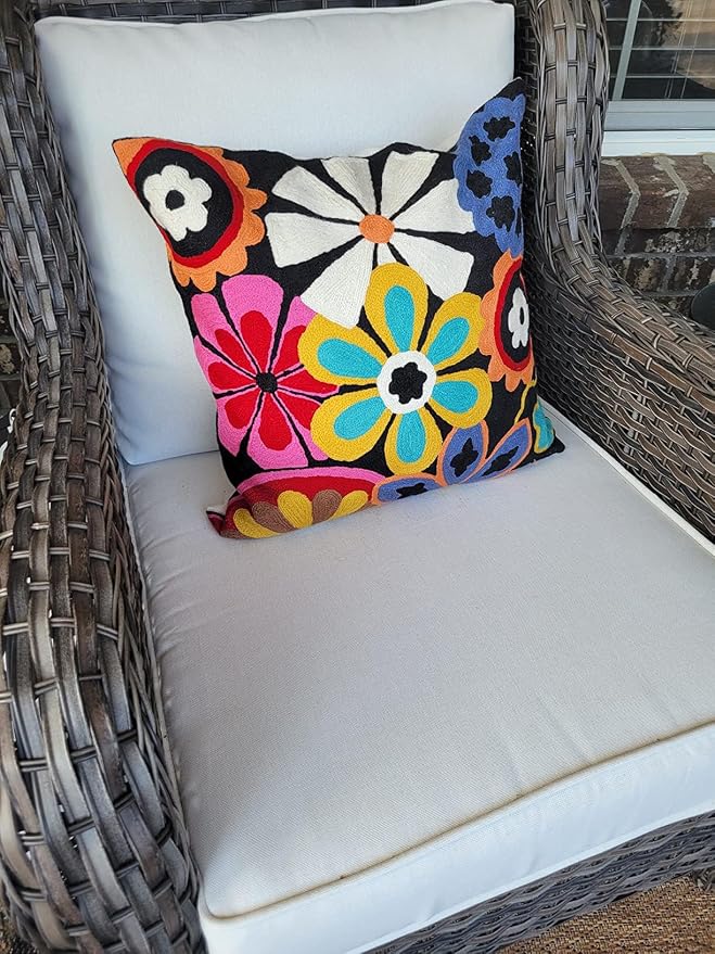 Modern Black Daisy Floral Pillow Cover Accent Flower Traditional Pillowcase - Image 3
