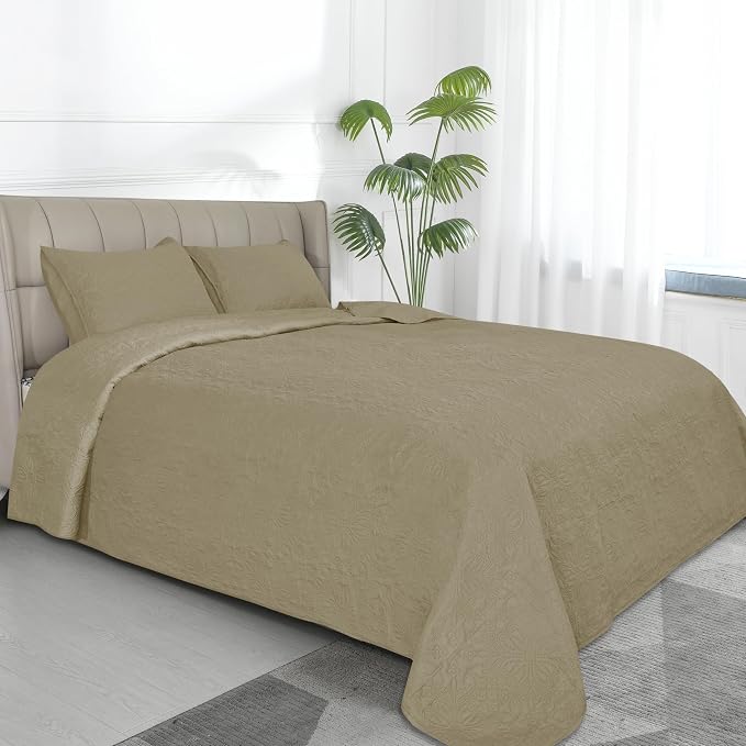 Easy-Going King Size Reversible Quilt Set by Easy-Going