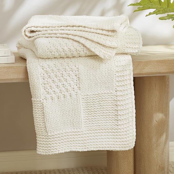 Amélie Home Checkered Chenille Knit Throw Blanket by Am%C3%A9lieHome