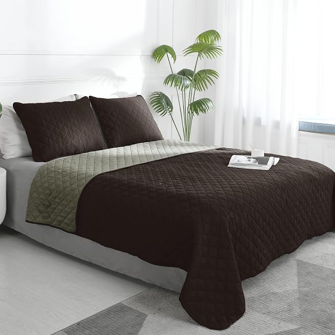 Easy-Going Full/Queen Size Reversible Quilt Set by Easy-Going