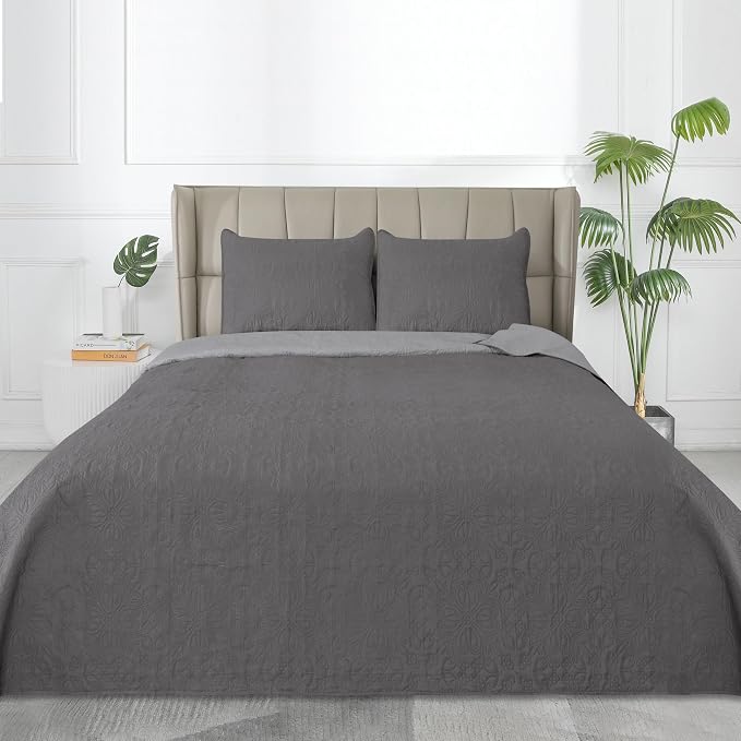 Easy-Going Full/Queen Size Reversible Quilt Set - Image 2