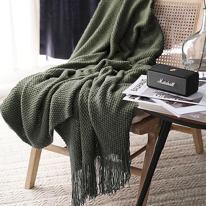 LOMAO Knitted Throw Blanket by LOMAO