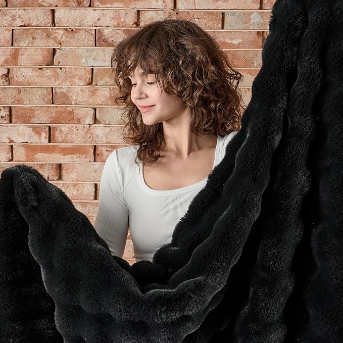 Lotus Karen Faux Fur Blanket Black - Image 7