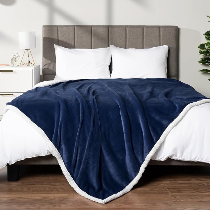 Pavilia Sherpa Fleece Blanket by PAVILIA