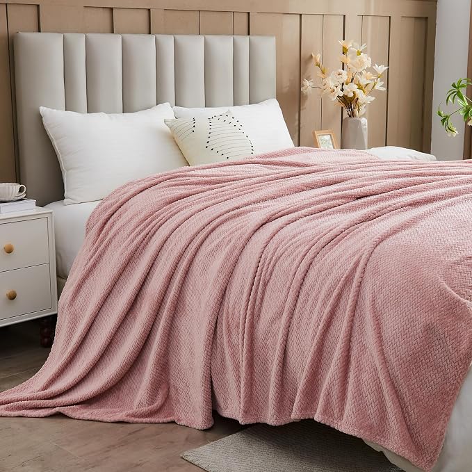 NEWCOSPLAY Super Soft Throw Blanket Dusty Pink Premium Silky Flannel Fleece - Image 8
