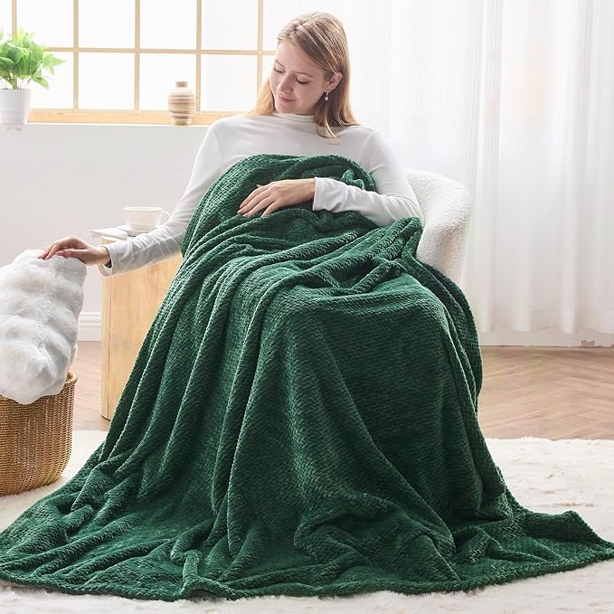 NEWCOSPLAY Super Soft Twin Blanket Dark Green Premium Silky Flannel Fleece - Image 2