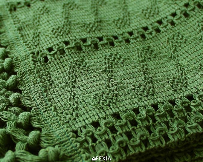 FEXIA Green Table Runner with Tassels - Image 3