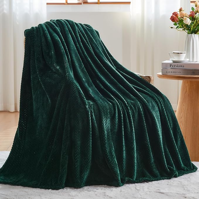 NEWCOSPLAY Super Soft Throw Blanket Forest Green Premium Silky Flannel Fleece - Image 3