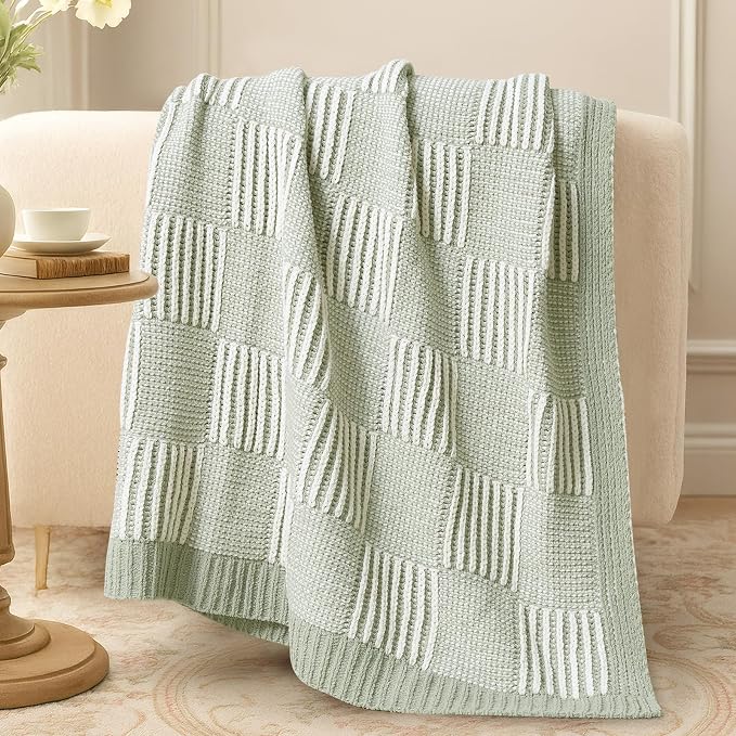 Amélie Home Checkered Knit Throw Blanket - Image 9