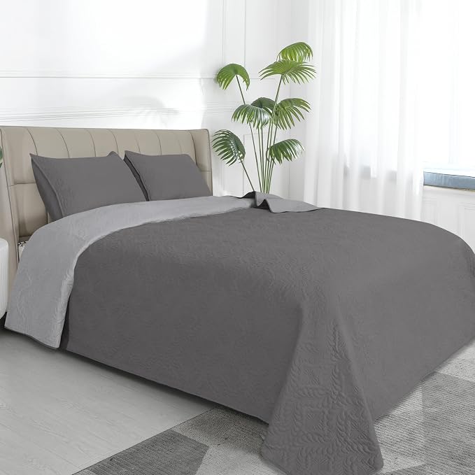 Easy-Going Full/Queen Size Reversible Quilt Set by Easy-Going