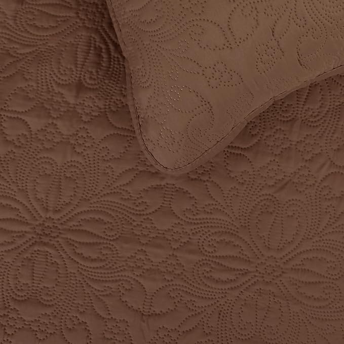 Easy-Going Twin Size Reversible Quilt Set - Image 3