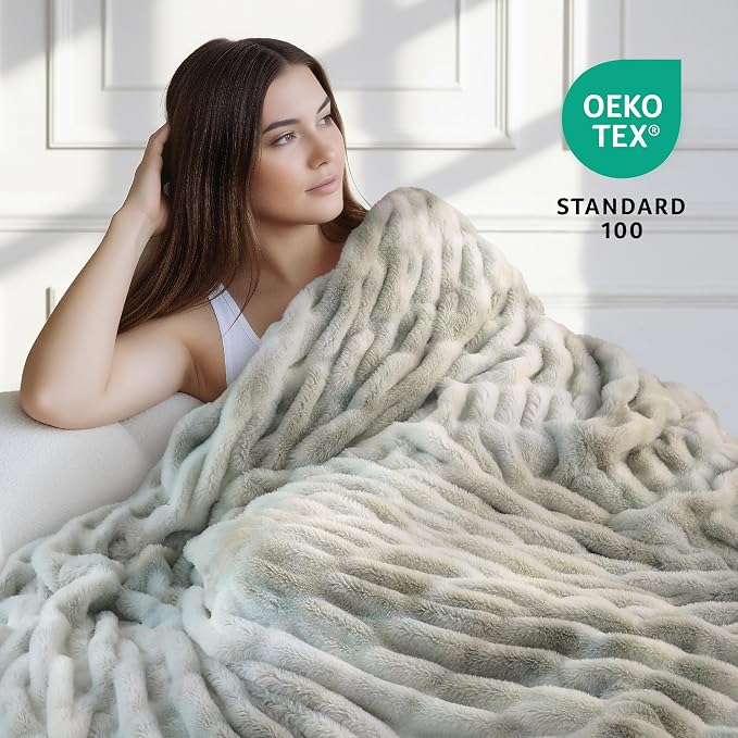 Ultra Soft Cozy Faux Fur Throw Blanket, Fuzzy Plush Thick Bubble Blanket - Image 3
