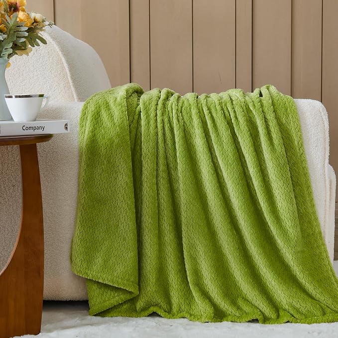 NEWCOSPLAY Super Soft King Blanket Green Premium Silky Flannel Fleece Leaves - Image 9
