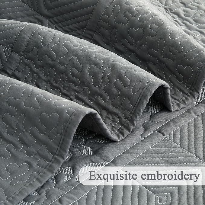 EVENHUG Floral Embroidered Quilt Set King Size 3 Piece Bedding Set Reversible - Image 7