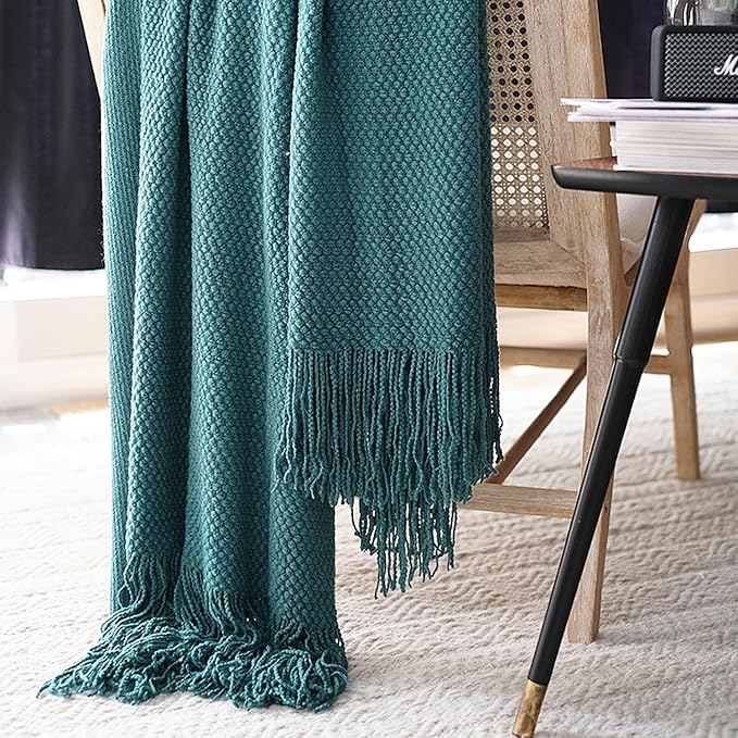 LOMAO Knitted Throw Blanket - Image 6