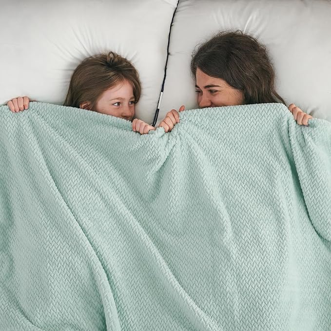 NEWCOSPLAY Super Soft Throw Blanket Mint Premium Silky Flannel Fleece Leaves - Image 2