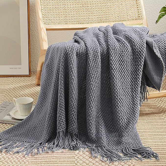 LOMAO Knitted Throw Blanket - Image 7