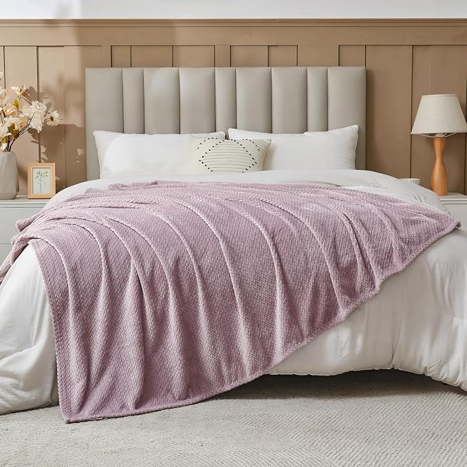 NEWCOSPLAY Super Soft Twin Blanket Light Purple Premium Silky Flannel Fleece - Image 7