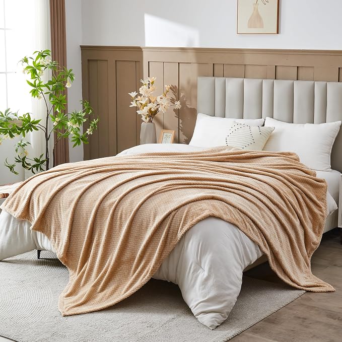 NEWCOSPLAY Super Soft King Blanket Brown Premium Silky Flannel Fleece Leaves - Image 2