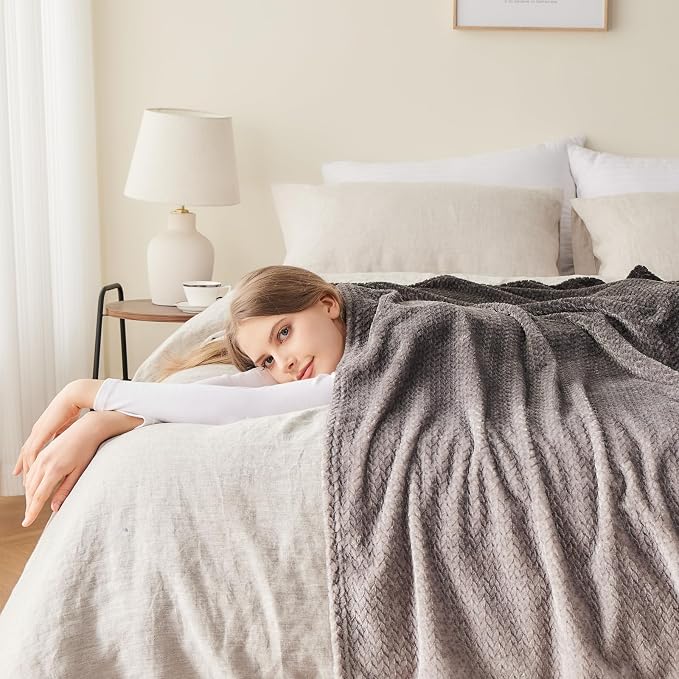 NEWCOSPLAY Super Soft Throw Blanket Ombre Dark Grey Premium Silky Flannel - Image 3
