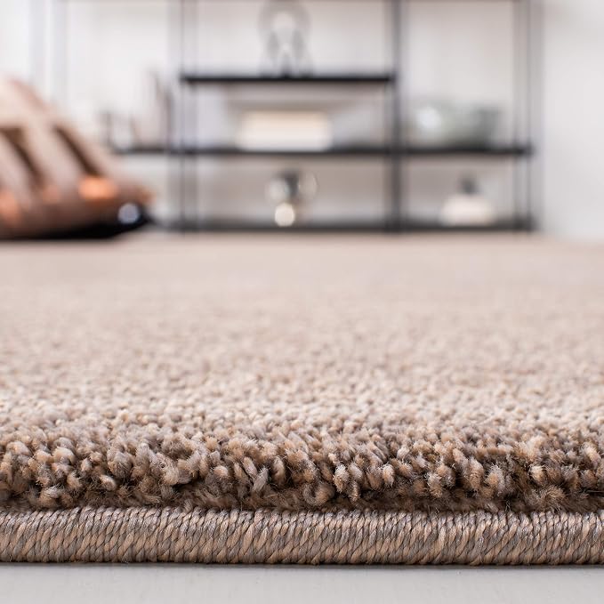 SAFAVIEH Plain and Solid Collection Area Rug - Image 6