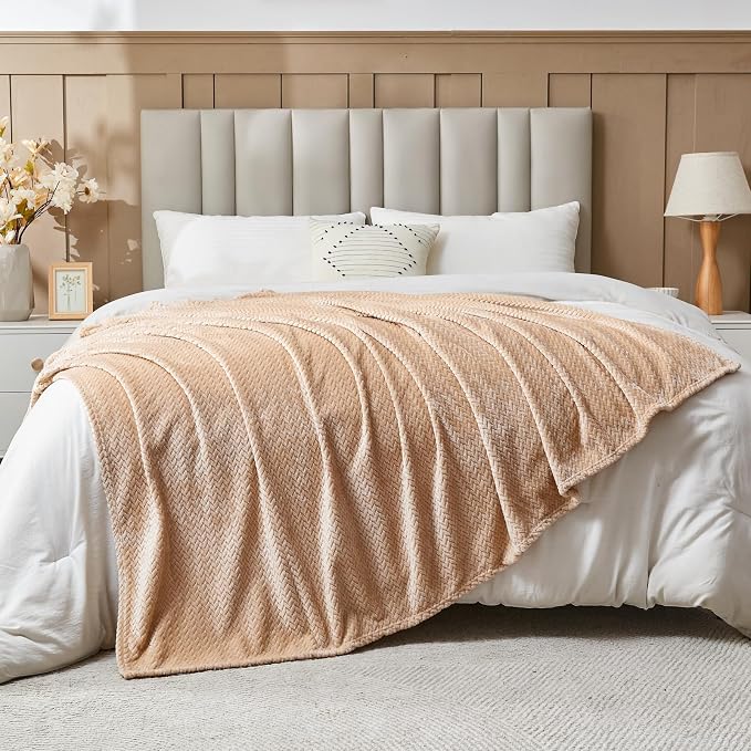 NEWCOSPLAY Super Soft King Blanket Brown Premium Silky Flannel Fleece Leaves - Image 8